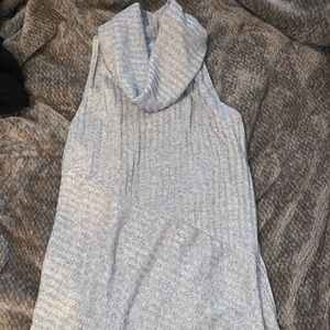 Turtle Neck Tank 💋 6/$25